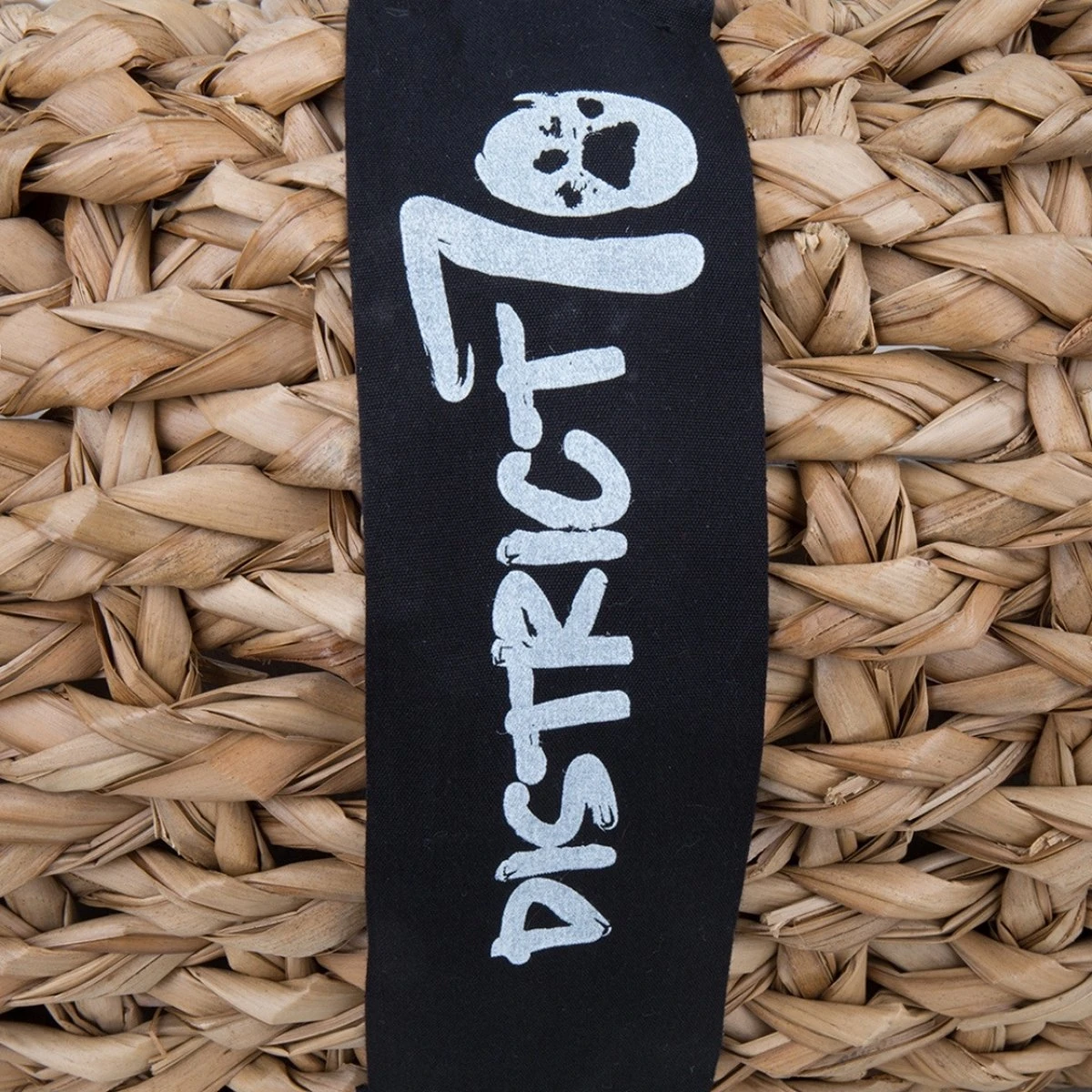 District 70 COCOON - Luxe Hondenmand Van Duurzaam Hoogwaardig Riet Met Zacht Kussen - Maten S/M/L - Large 5 District 70 COCOON - Luxe Hondenmand Van Duurzaam Hoogwaardig Riet Met Zacht Kussen - Maten S/M/L - Large - Afbeelding 5