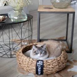 District 70 COCOON - Luxe Hondenmand Van Duurzaam Hoogwaardig Riet Met Zacht Kussen - Maten S/M/L - Large 34 District 70 COCOON - Luxe Hondenmand Van Duurzaam Hoogwaardig Riet Met Zacht Kussen - Maten S/M/L - Large -Hondenbenodigdheden Winkel 1200x1200 150