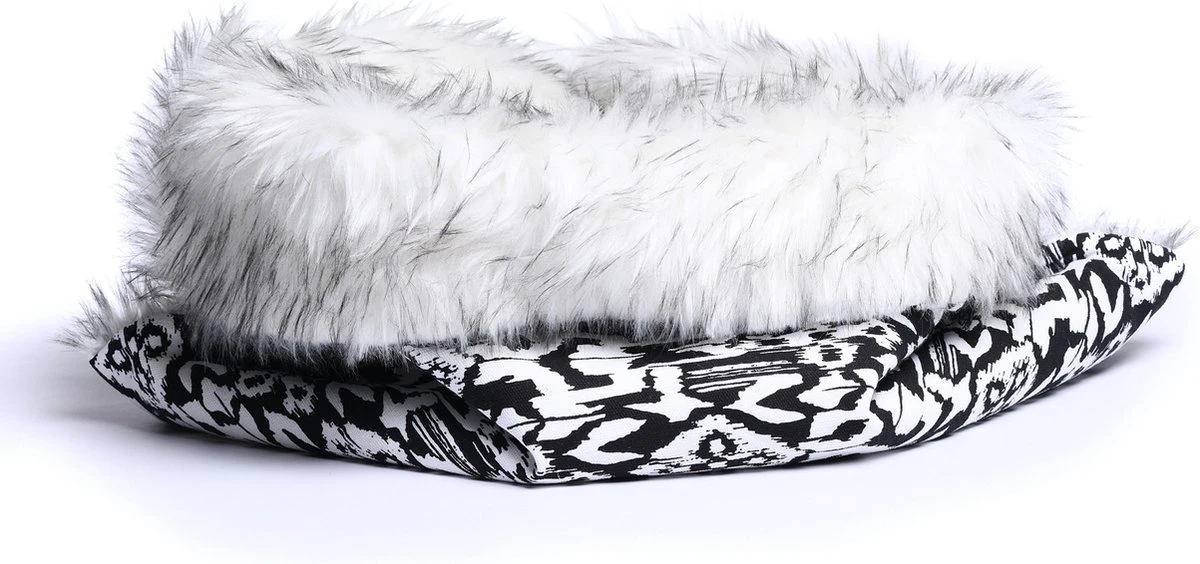 Dogs&Co Honden Slaapzak Ethnic 70x50cm Zwart/wit - Hondenslaapzak - Kattenslaapzak - Geschikt Voor Honden Of Katten T/m 10KG 3 Dogs&Co Honden Slaapzak Ethnic 70x50cm Zwart/wit - Hondenslaapzak - Kattenslaapzak - Geschikt Voor Honden Of Katten T/m 10KG - Afbeelding 3